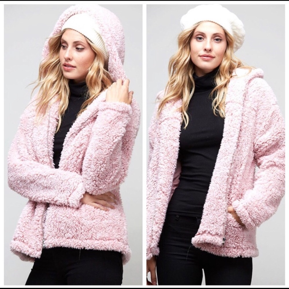 🎉BIG SALE!!🎉BLUSH PINK FAUX FUR SHERPA COAT!! - Picture 8 of 8